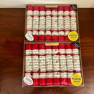 Robin Reed Musical Holiday/Christmas  Crackers, Total of 16